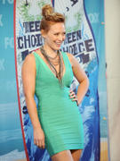 http://img250.imagevenue.com/loc577/th_46774_Hilary_Duff_at_the_2010_Teen_Choice_Awards26_122_577lo.jpg