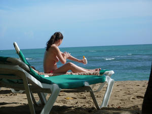 Caribbean-Beach-Girls-w1ljvh6lkd.jpg
