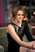 http://img250.imagevenue.com/loc557/th_30337_K_Stewart_2010_06_28_LateShowWithDavidLetterman_Inside_012_122_557lo.jpg